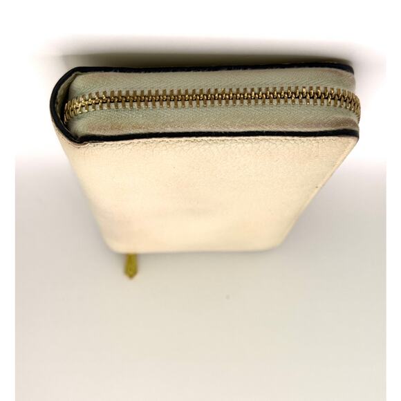 Gucci GG Two Tone Hardware Cream Leather Zip Around Wallet - Picture 5 of 9